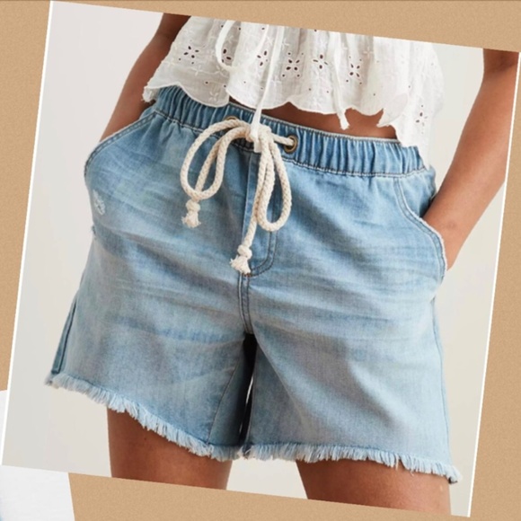 Aerie Printed Denim Pull-On Boyfriend Cutoff Shorts - Picture 2 of 7